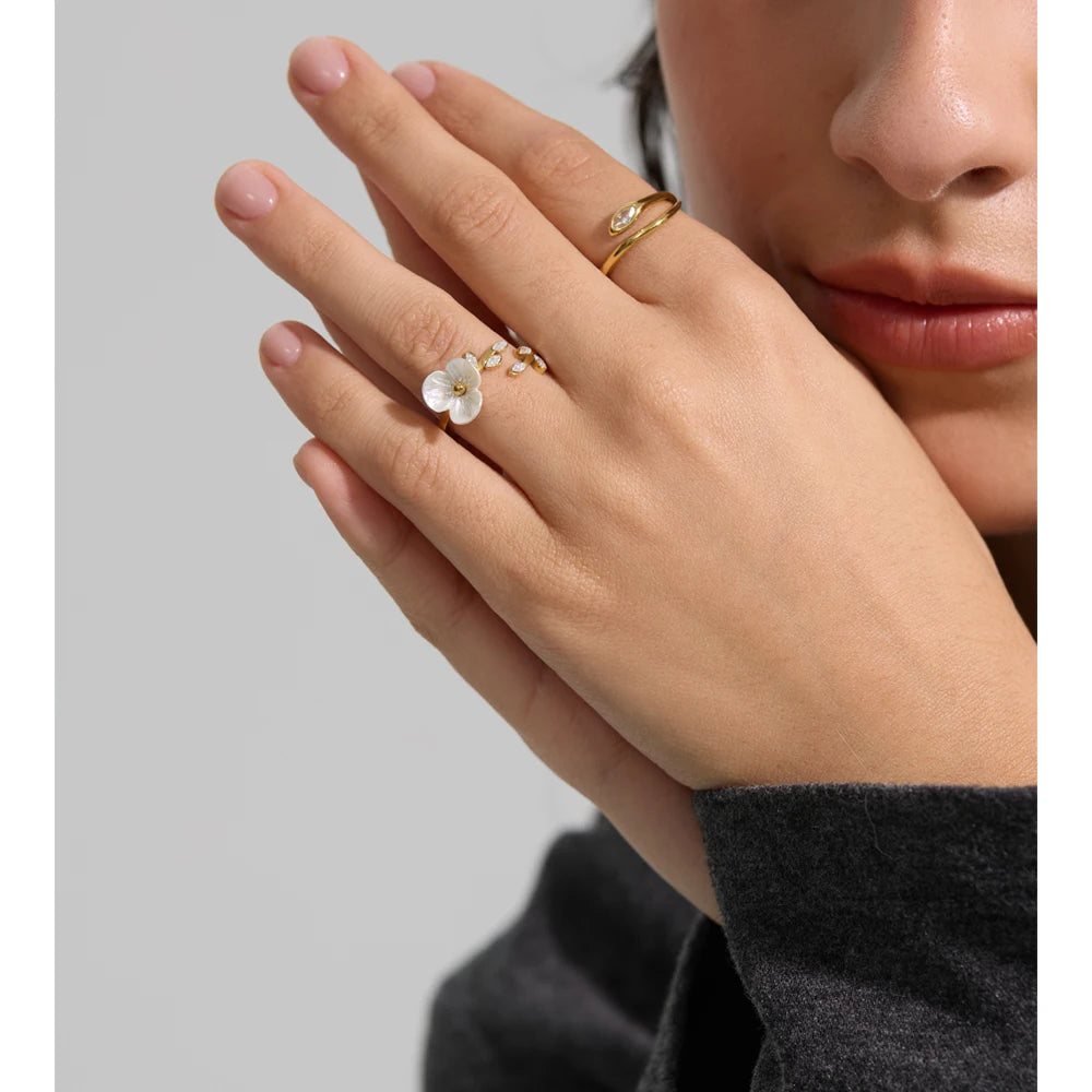 Solitaire Gold Ring