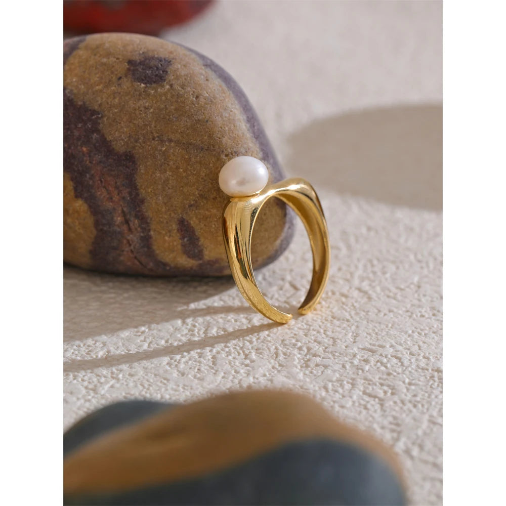 Elegant Freshwater Pearl Ring