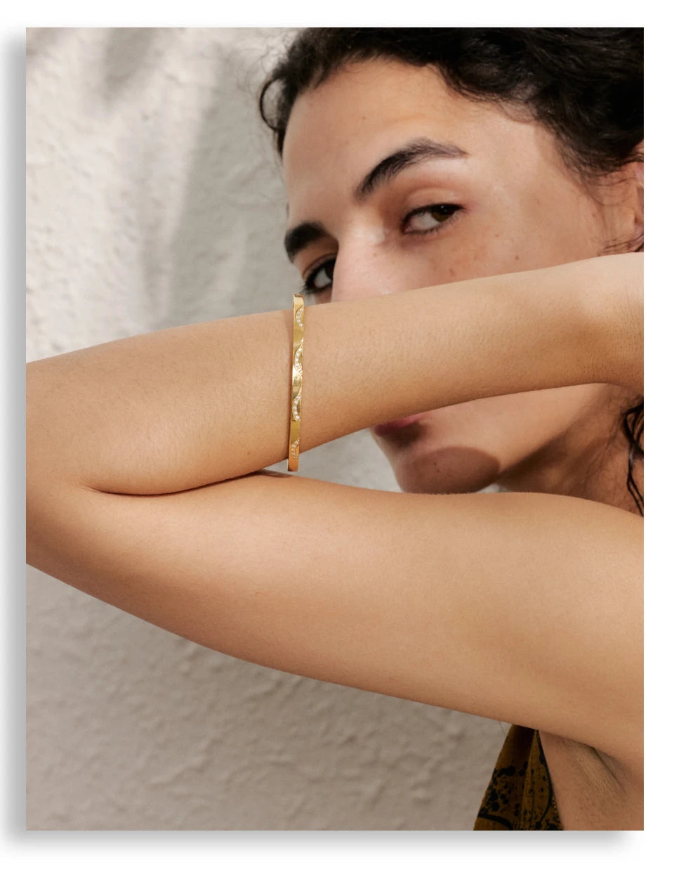 Golden Minimal Bangle