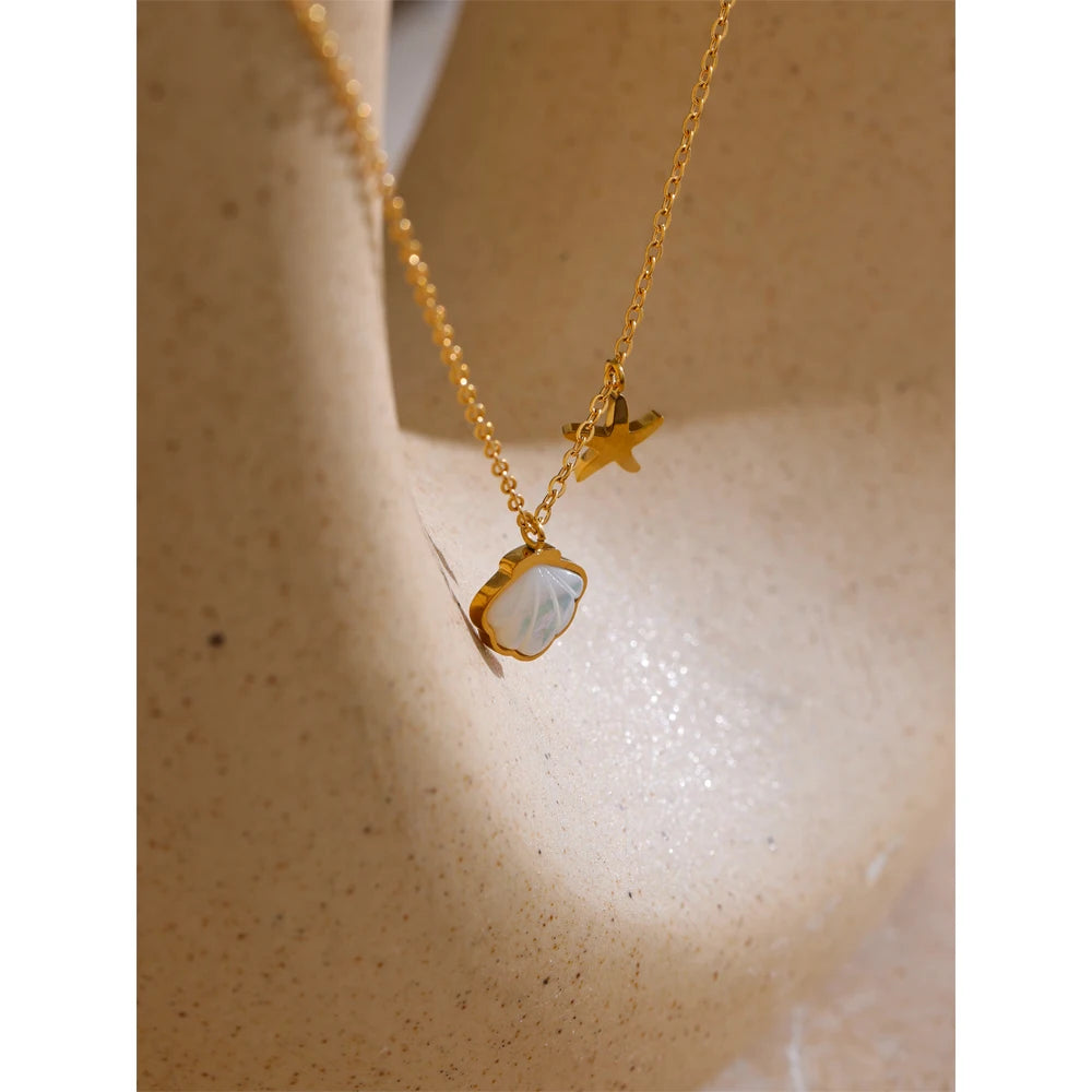 Seashell Grace Necklace