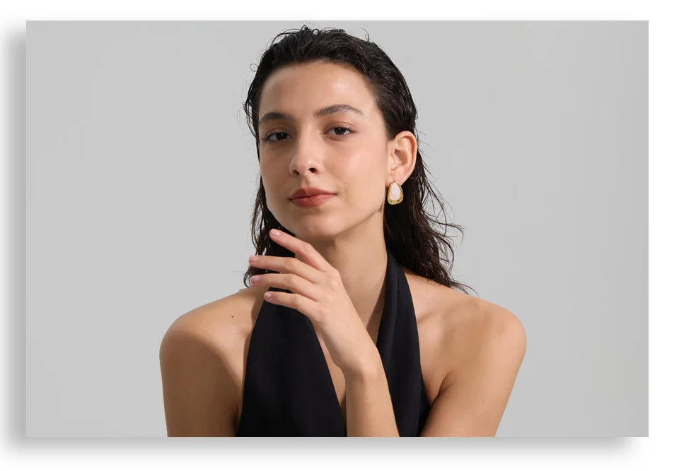 Golden Oval Glow Earrings