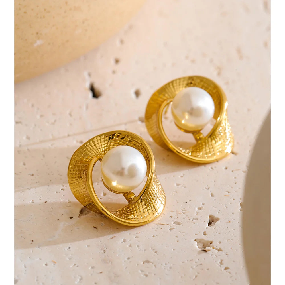 Pearl Luxe Stud Earrings