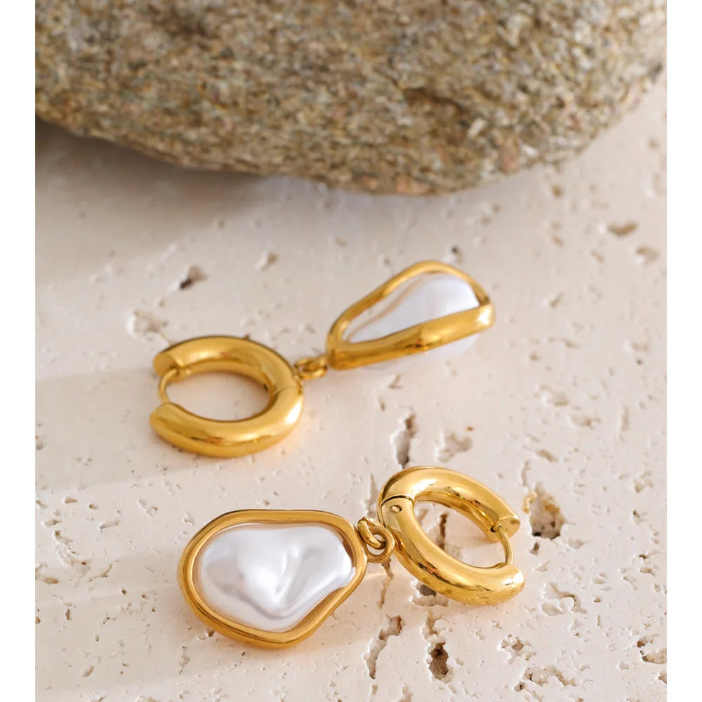 Baroque Pearls Hoop