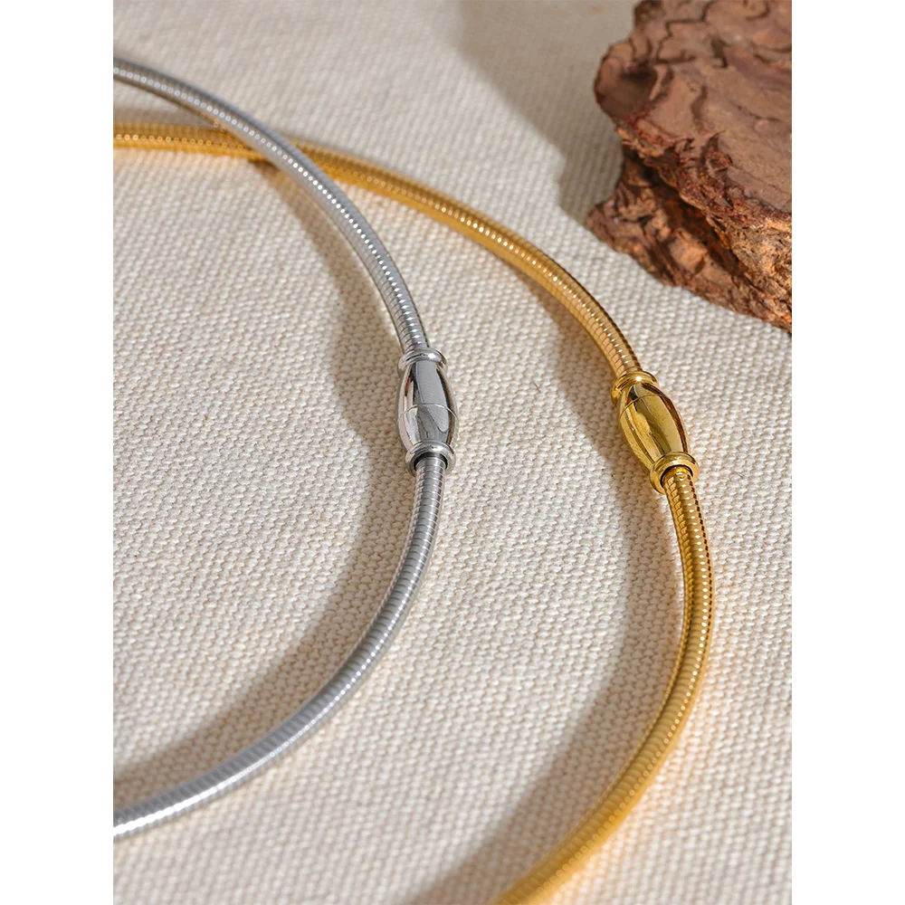 Golden Halo Choker