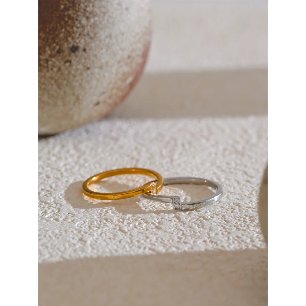 Minimal Crystal Band Ring