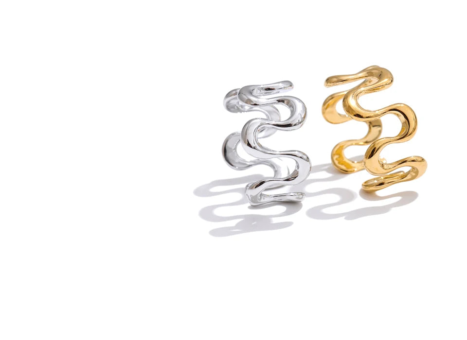 Motion Sculpted Ring