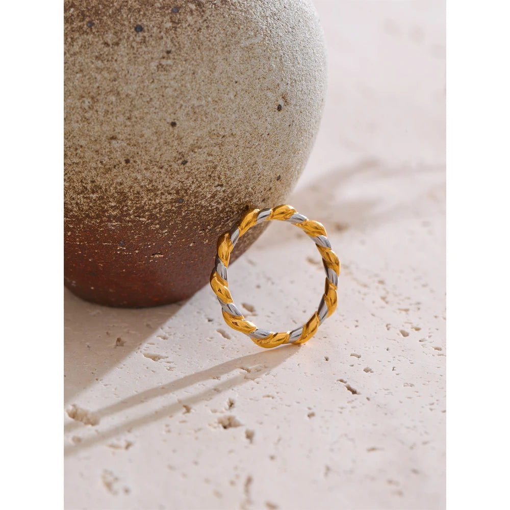 Twisted Elegance Ring