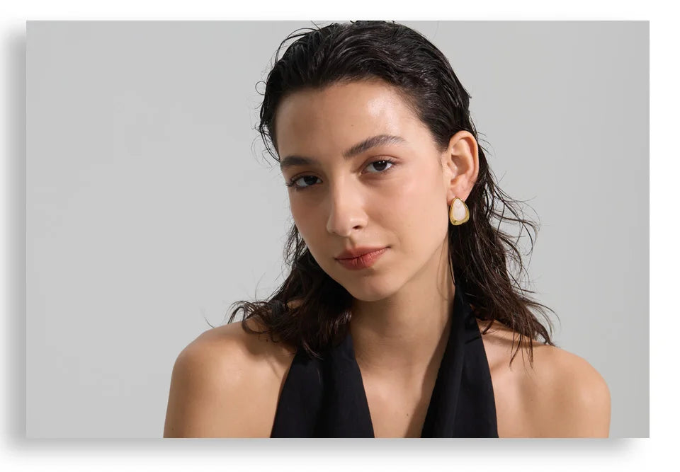 Golden Oval Glow Earrings