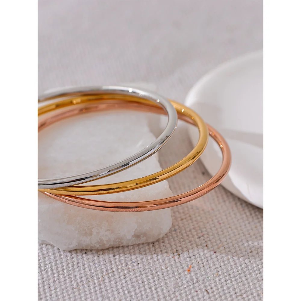 Rose Gold Slim Bangle