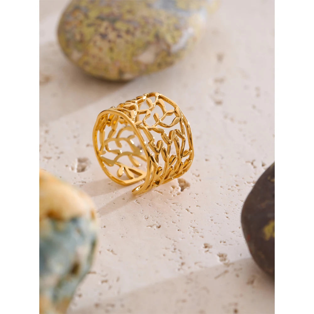 Golden Lace Statement Ring