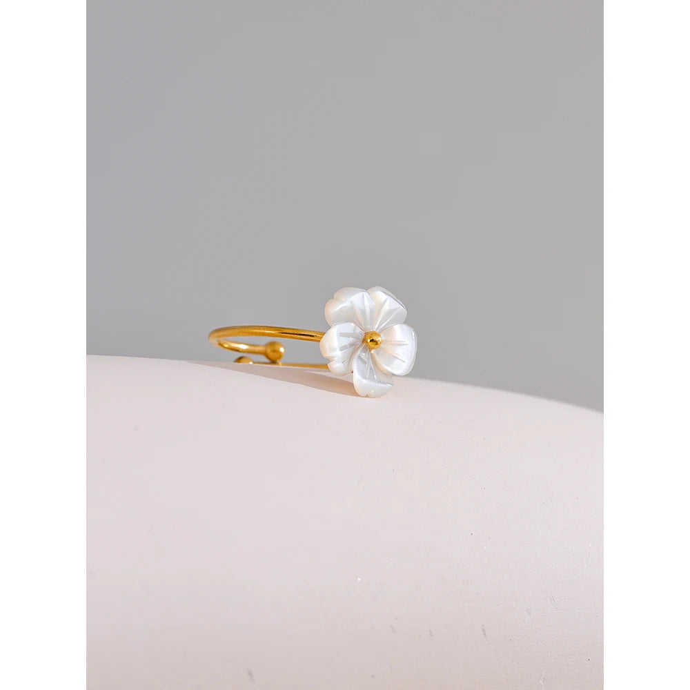 Beautiful Flower Ring