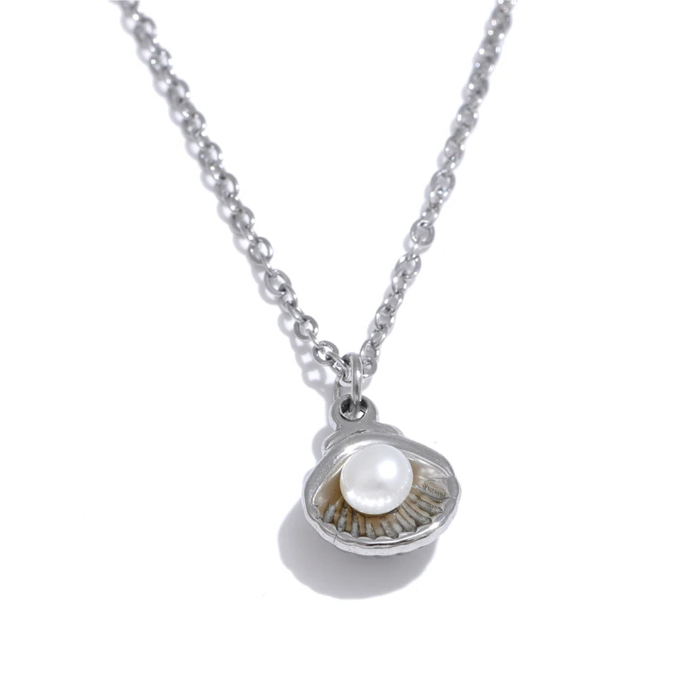 Pearl Treasure Necklace