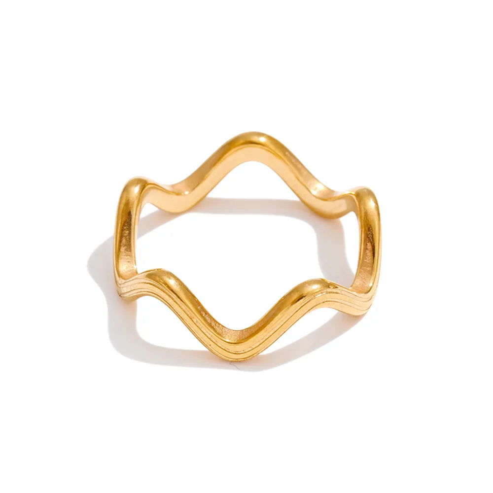Chic Wave Ring